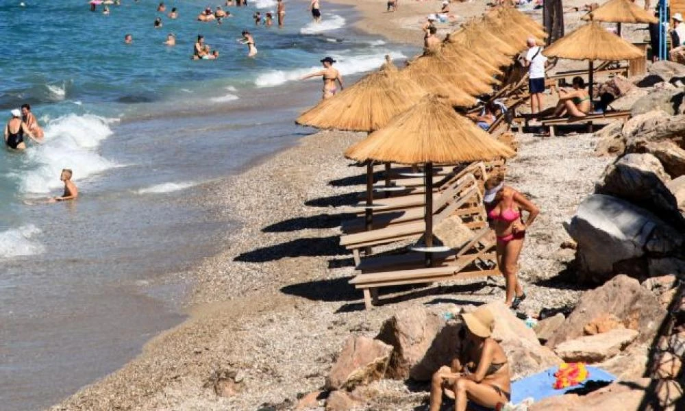 Δεν έχουν τέλος οι έλεγχοι στις παραλίες - «Έχουμε γύρω στις 9.000 καταγγελίες φέτος για παράνομες παραχωρήσεις»